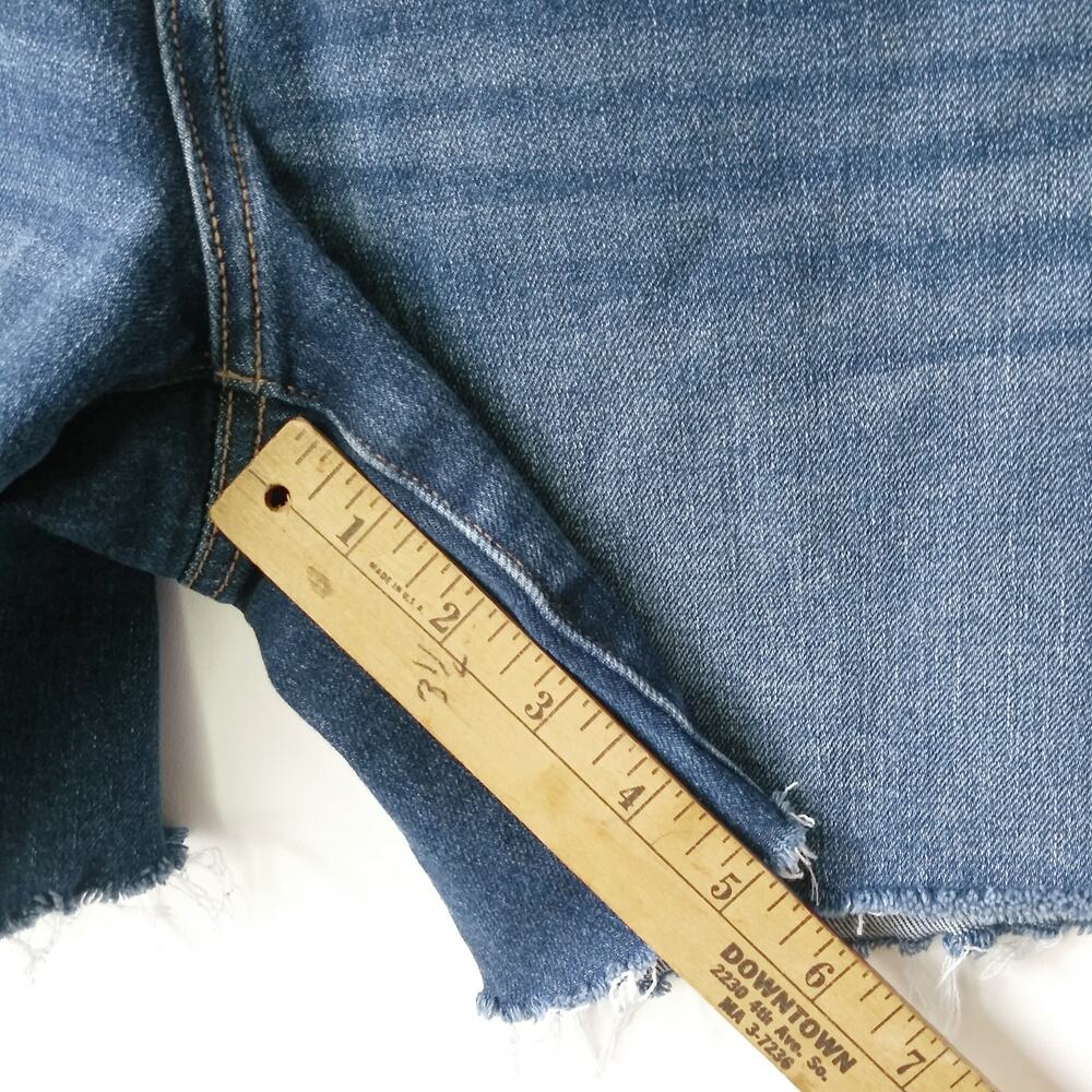American Eagle The Dream Short Curvy Midi Size 8 Blue Denim Jean Cutoffs 5" - Picture 13 of 13